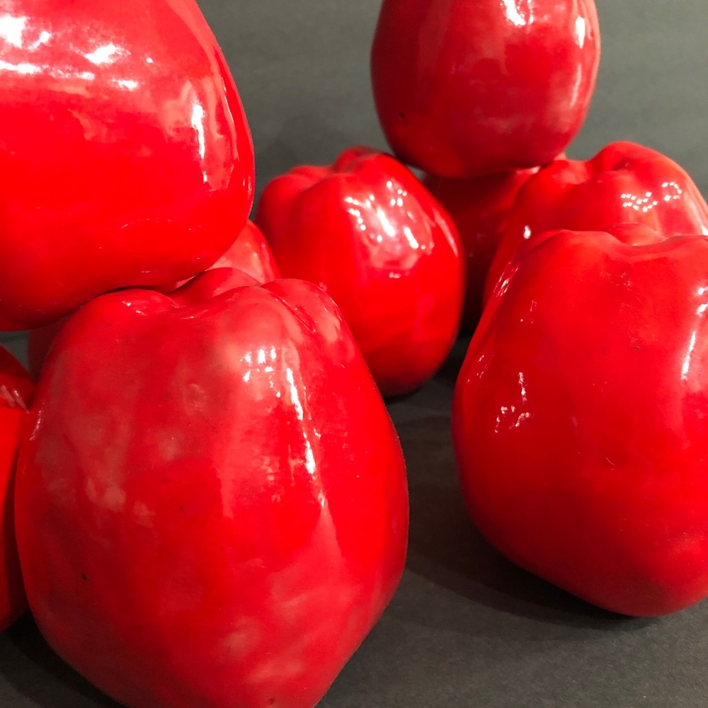 Apples Red Ceramic 3.5”. - Picture 5 of 6